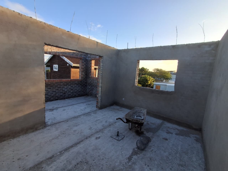 6 Bedroom Property for Sale in Sunrise On Sea Eastern Cape
